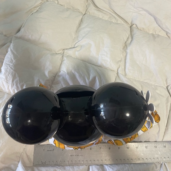 Mickey Mouse Popcorn bucket - Picture 2 of 2